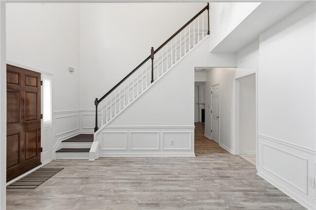 Building Photo - 6430 Barwick Ln