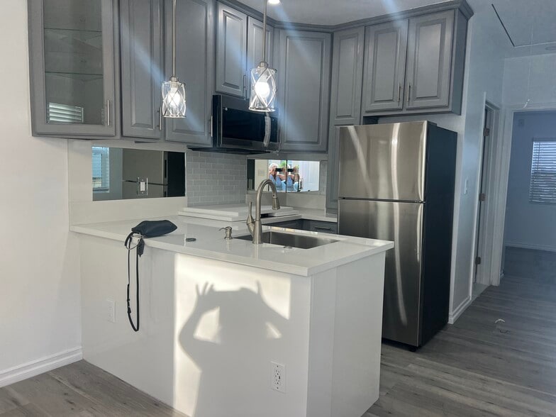 Building Photo - 1444 Alvira St