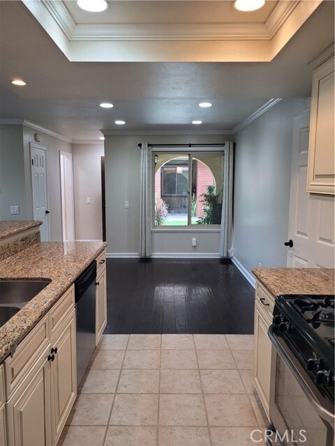 Building Photo - 25251 Oak Canyon Ln