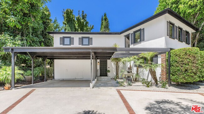 Primary Photo - 1805 Coldwater Canyon Dr