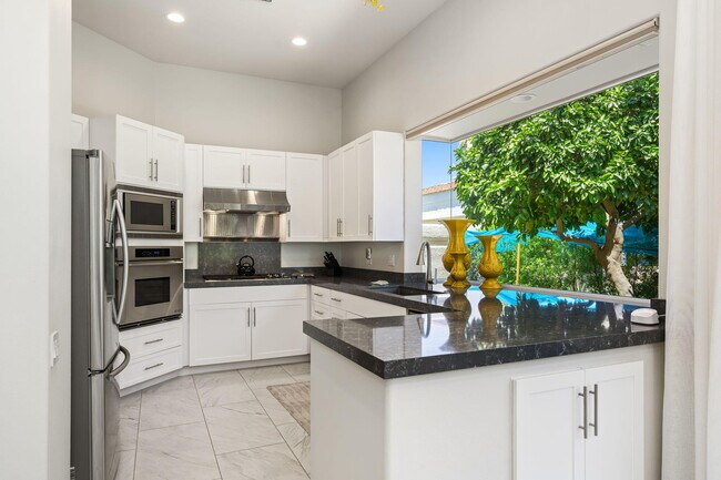 Building Photo - 44970 Olympic Ct