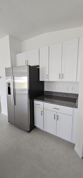 Building Photo - 4384 Fabulous Finch Ln