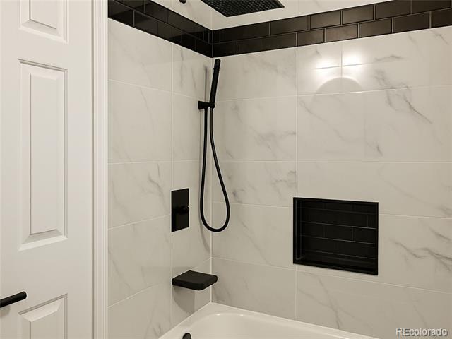 Building Photo - 17053 E Tennessee Dr