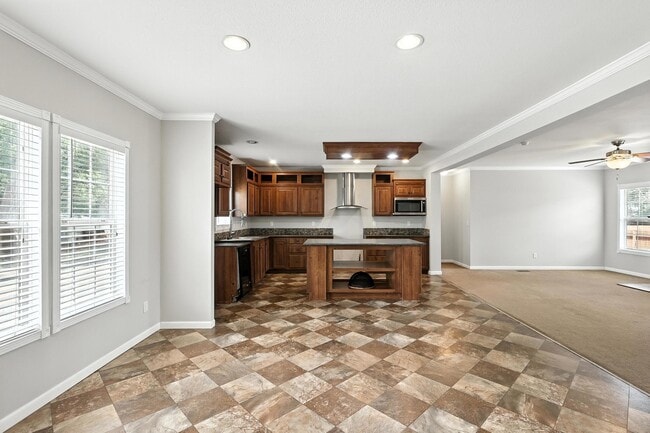 Building Photo - 13 Carlitos Ln