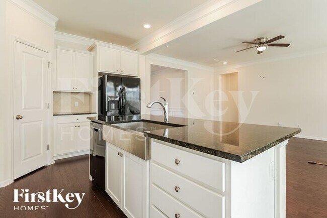 Building Photo - 509 Adalina Dr