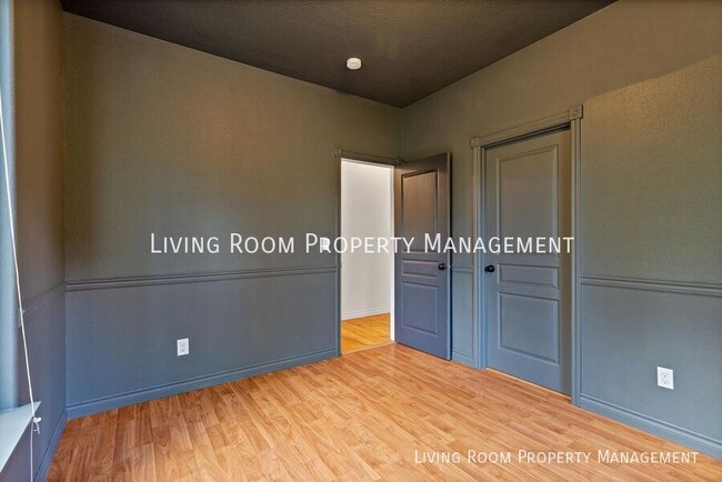 Building Photo - 2908 NE 88th Pl