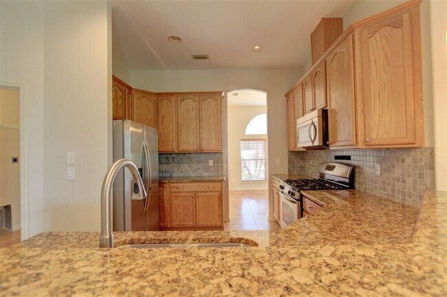 Building Photo - 1185 Dromin Ln