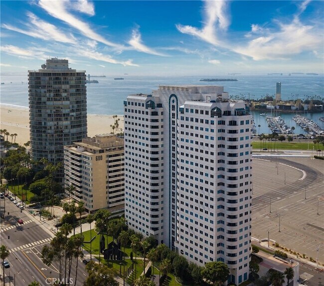 Building Photo - 525 E Seaside Way