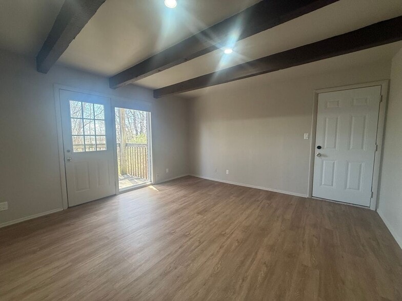 Building Photo - 8144 Troost Ave