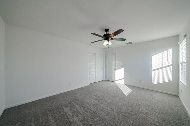 Building Photo - ONE MONTH RENT FREE!! NEW 5 BEDROOM 3 BATHROOM HOME AVILABLE FOR RENT!