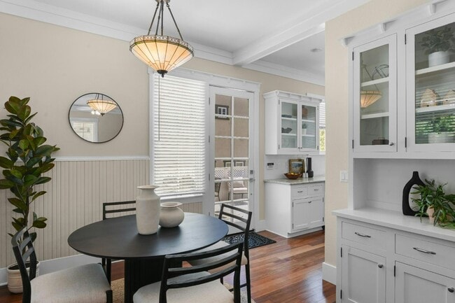 Building Photo - 449 J St