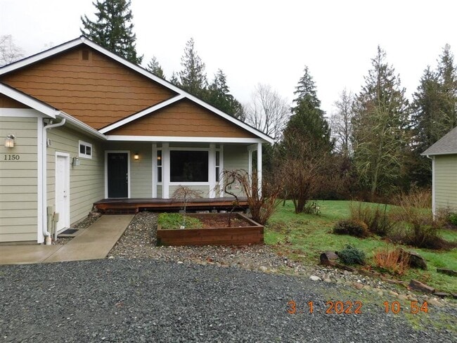 Building Photo - Single Family Home located in a quiet, pea...