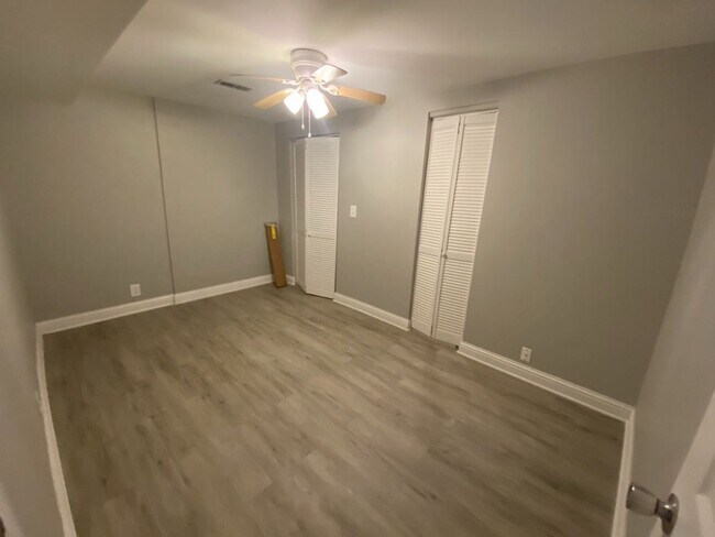 Building Photo - 6 Bed/2.5 Bath Mins. From UC $650/pp ($3,900/mo)!