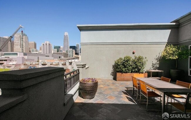 Building Photo - 821 Folsom St