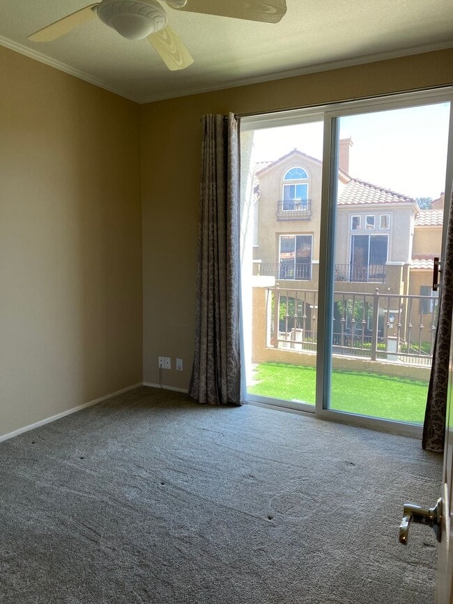 Building Photo - Charming Townhome in the Heart of Rancho S...