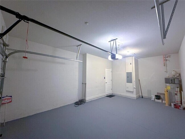 Building Photo - 317 Silverbell Trl