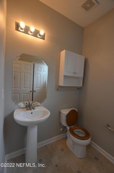 Building Photo - 4530 Oak Moss Loop