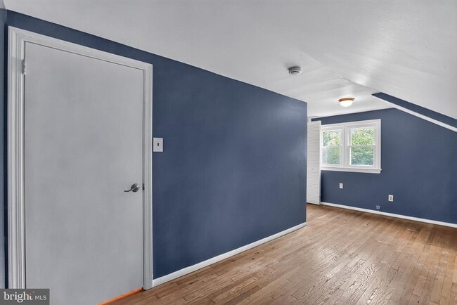 Building Photo - 14925 Schall Rd