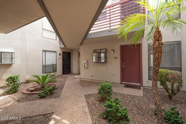 Building Photo - 3405 W Danbury Dr