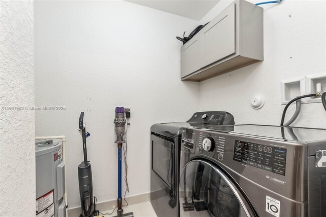 Building Photo - 2430 SW 145th Pl