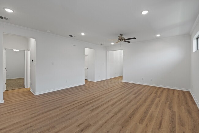 Building Photo - 7310 Caladium Dr