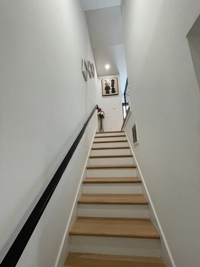 Building Photo - Charming 2BR House in Washington, DC