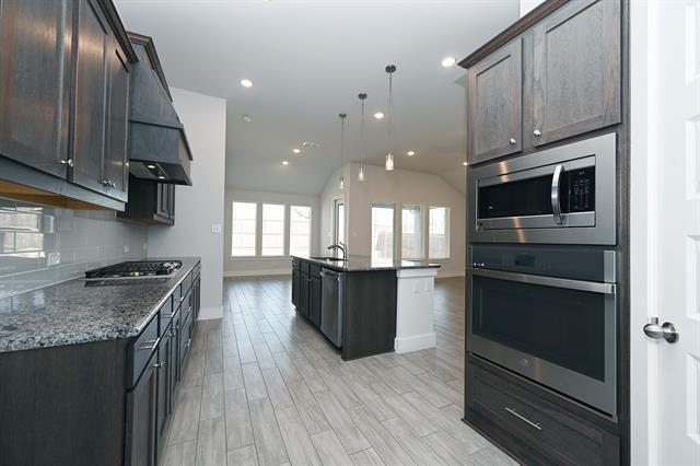 Building Photo - 2613 Chevy Chase Dr