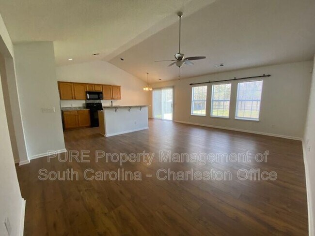 Building Photo - 1604 Ashley Ct