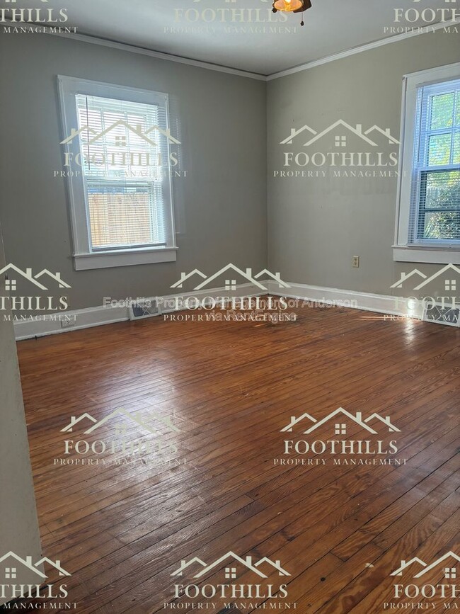 Building Photo - 611 Bonham Ct