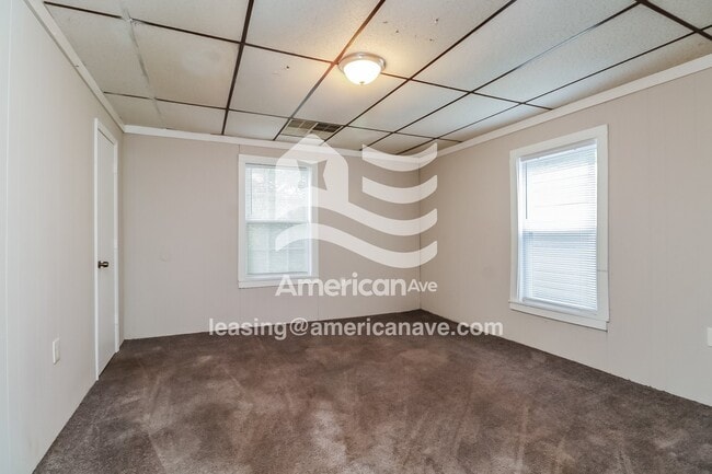 Building Photo - 209 Poplar St
