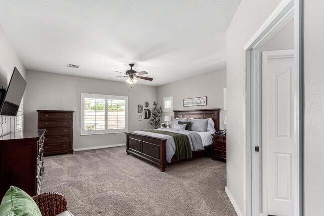 Building Photo - 6219 S Banning St