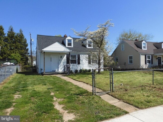 Building Photo - 8220 Cornwall Rd