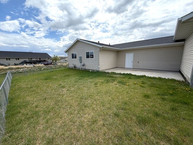 Building Photo - 7917 Quail Dr