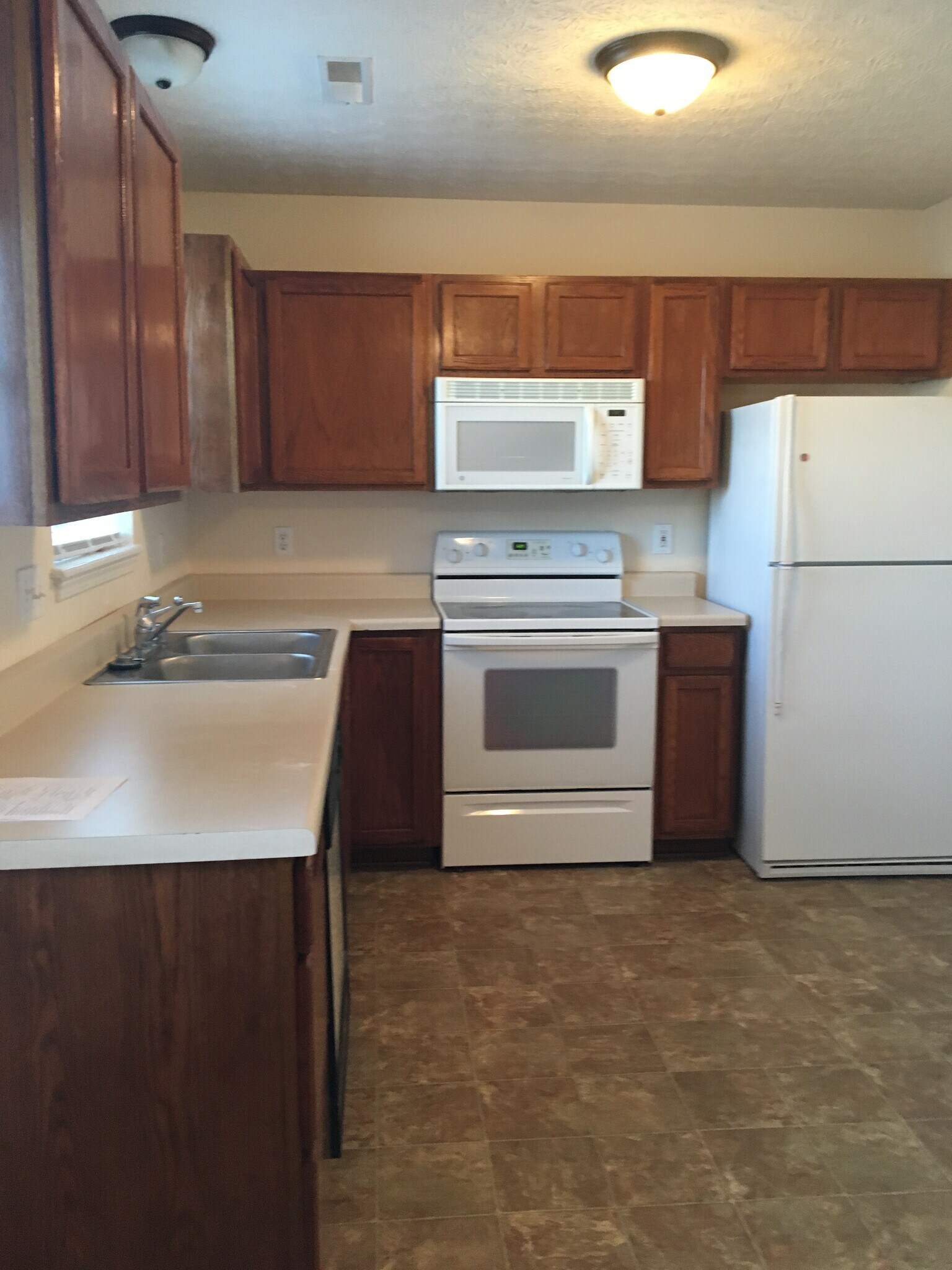 Building Photo - 3840 Banyan Dr