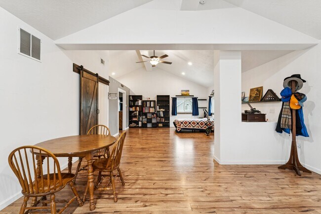 Building Photo - Spacious 4 Bed + Bonus | 3 Bath | 2,760 Sq Ft | Star, Idaho