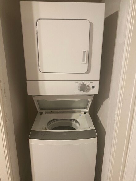 Building Photo - 3896 Reading Rd