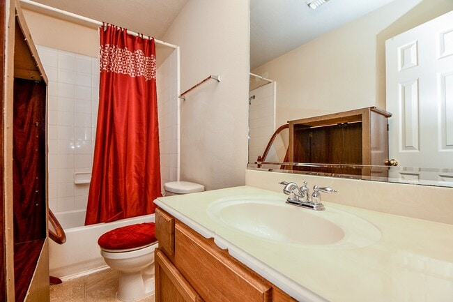 Building Photo - 13979 Maximos Dr