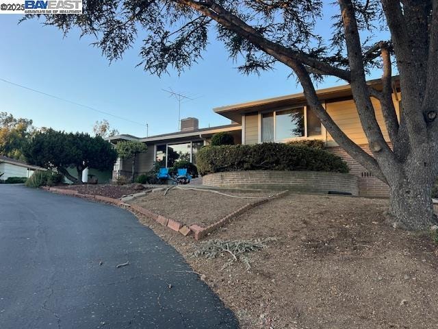 Building Photo - 2755 Pineridge Rd