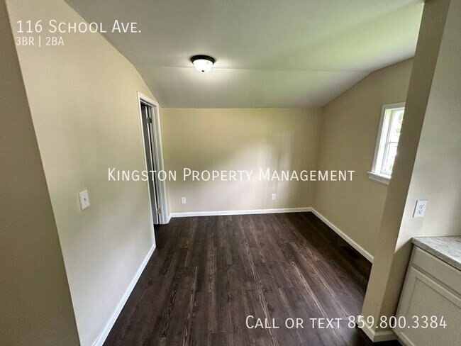 Building Photo - 116 School Ave