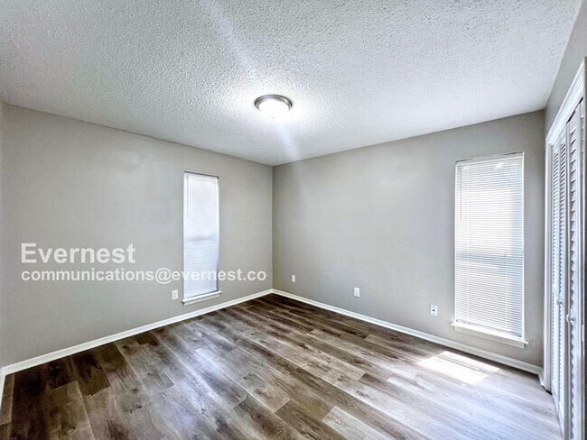 Building Photo - 3997 Tuscany Dr