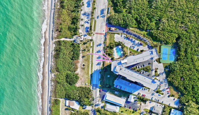 Building Photo - 801 S Ocean Dr