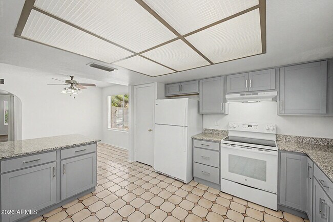 Building Photo - 17213 N 35th Dr