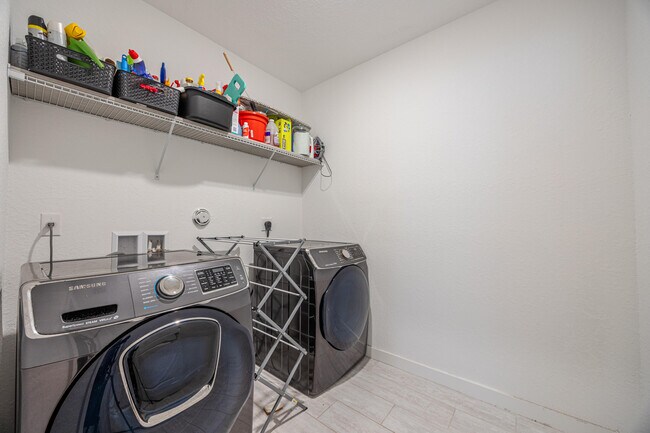 Building Photo - 2460 Timber Forest Dr