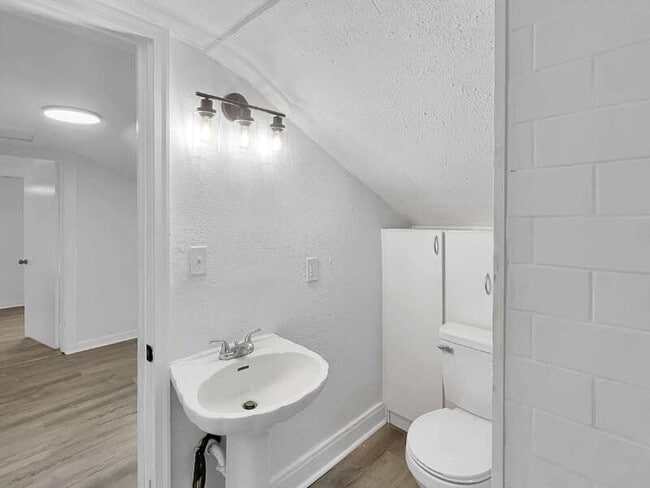 Building Photo - 2006 Texas Ave