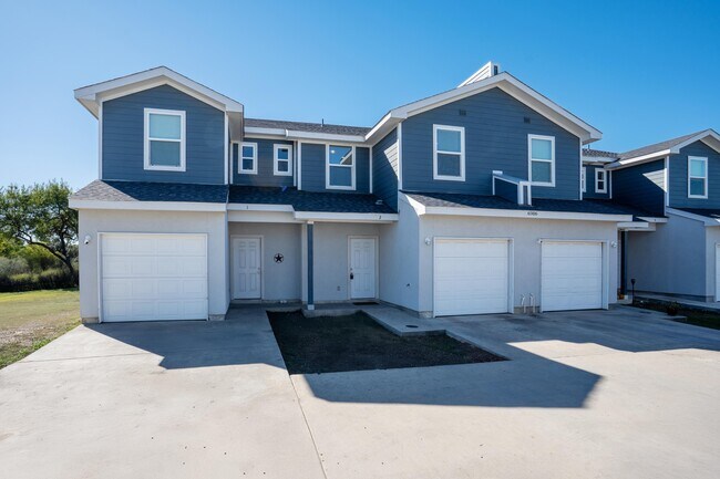 Building Photo - 6934 Crestway Rd