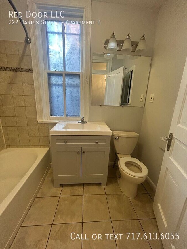 Building Photo - 222 Harris St