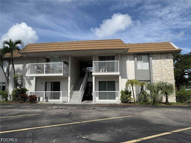 Building Photo - 1830 Maravilla Ave