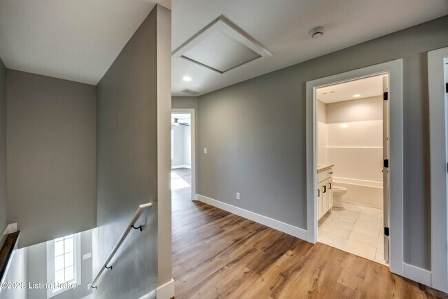 Building Photo - 114 N Elm Grove Ave