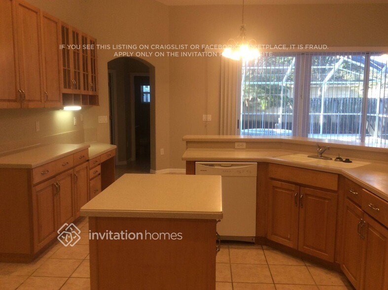 Building Photo - 10237 Shadow Branch Dr