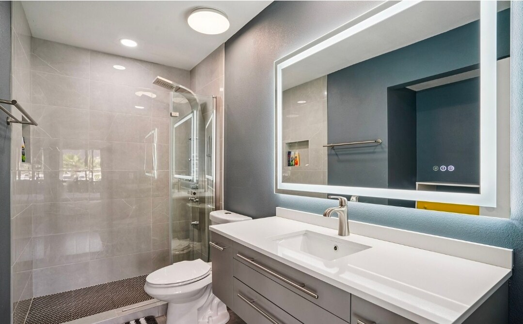 Building Photo - 2727 S Sierra Madre